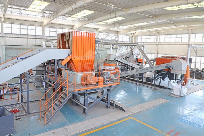 Çinin Henan şəhərində tekstil tullantılarının aradan qaldırılması layihəsində tətbiq olunan ikiqat şaft parçalama zavodu
